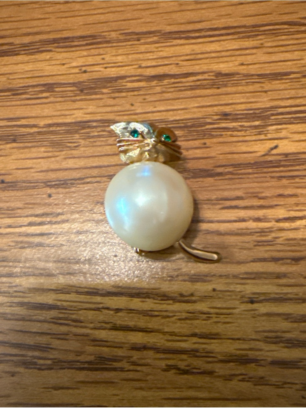 Gold-Tone Cat Pearl Brooch with Green Crystal Eyes